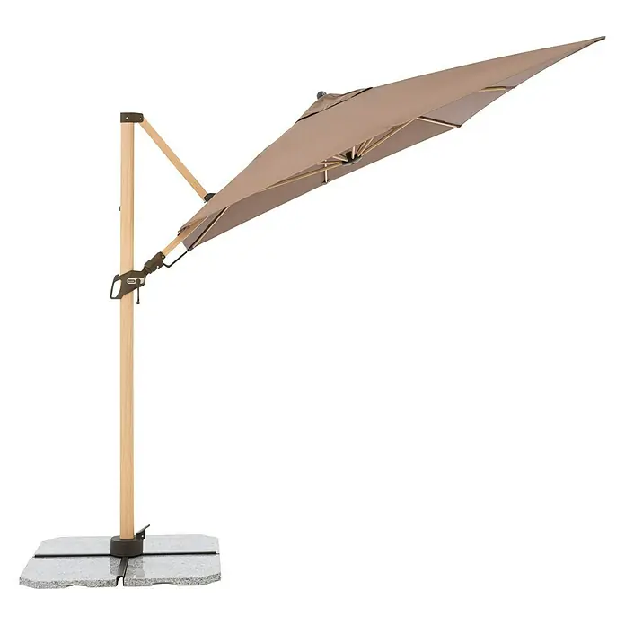 Doppler Alu Wood Ampelschirm AX Ultra - Greige, Bespannungsmaß (L x B): 300 x 220 cm - Ein eleganter, sandfarbener Sonnenschirm mit Holzgestell und robustem Sockel, ideal für stilvolle Beschattung im Außenbereich.