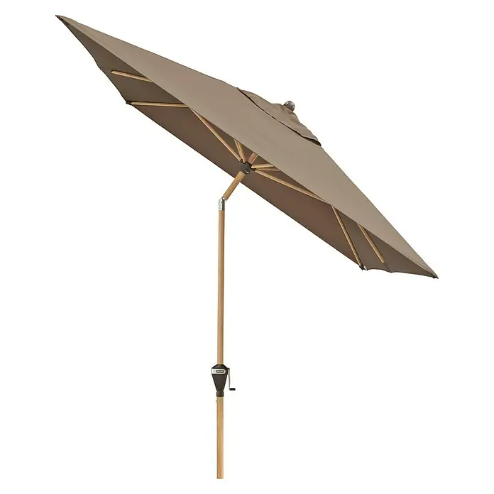 Doppler Alu Wood Marktschirm Ultra - Greige, Bespannungsmaß (L x B): 300 x 200 cm - Nahaufnahme eines braunen Terrassenschirms mit hölzernem Mast auf schwarzem Hintergrund.
