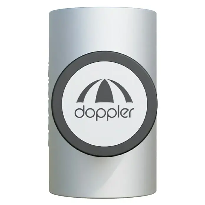 Doppler Balkonklammer Vario Fix - Für Rohrdurchmesser: 25 mm - 38 mm - Doppler-Produkt: Ein silberner Behälter mit dem Doppler-Logo, das ein stilisiertes Regenschirm-Symbol zeigt.\n