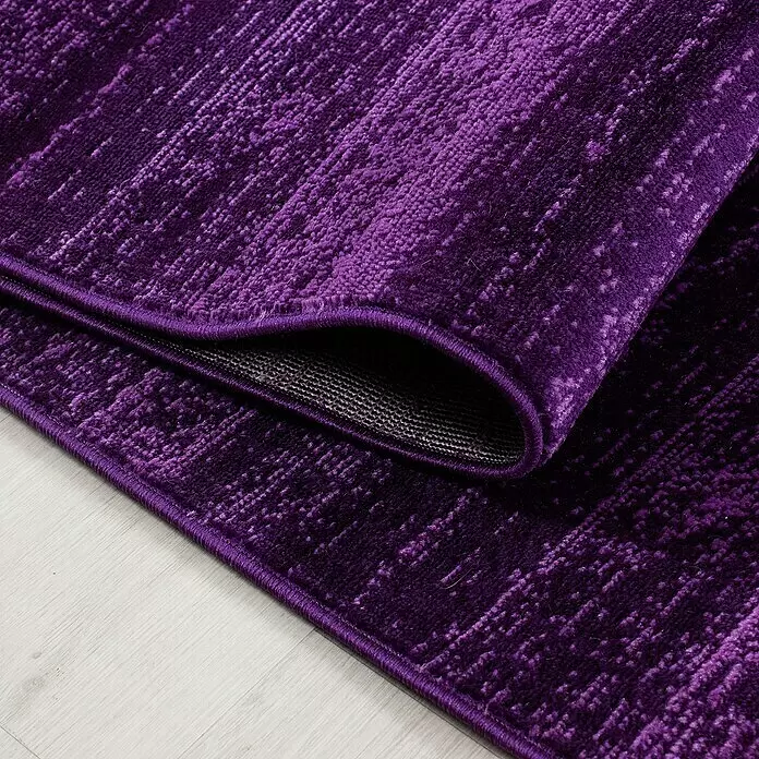 Kurzflorteppich Plus 8000 - Lila, 300 x 80 cm, 100% Polypropylen - Detailaufnahme