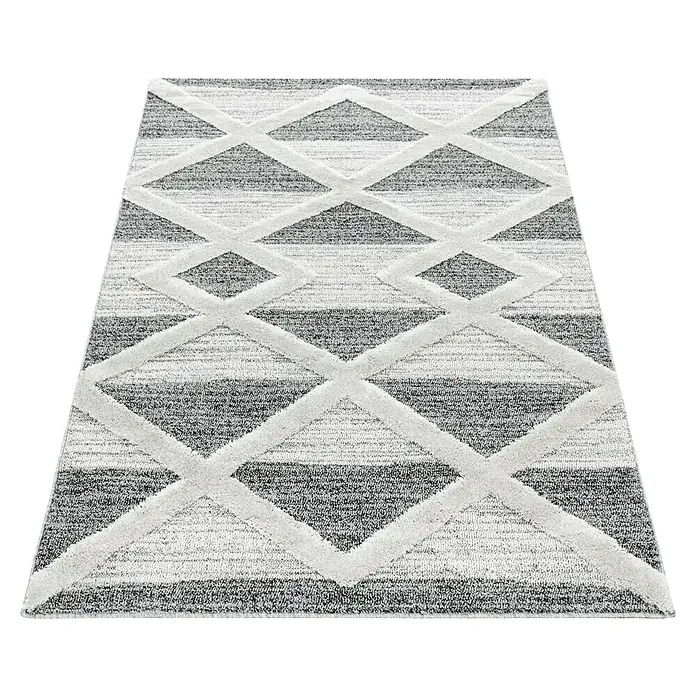 Hochflorteppich Pisa 4709 - Grau, 290 x 200 cm, 100% Polypropylen - Ein grauer Teppich mit einem modernen, geometrischen Rautenmuster, das jedem Raum einen stilvollen Touch verleiht. Perfekt für ein zeitgemäßes Ambiente.
