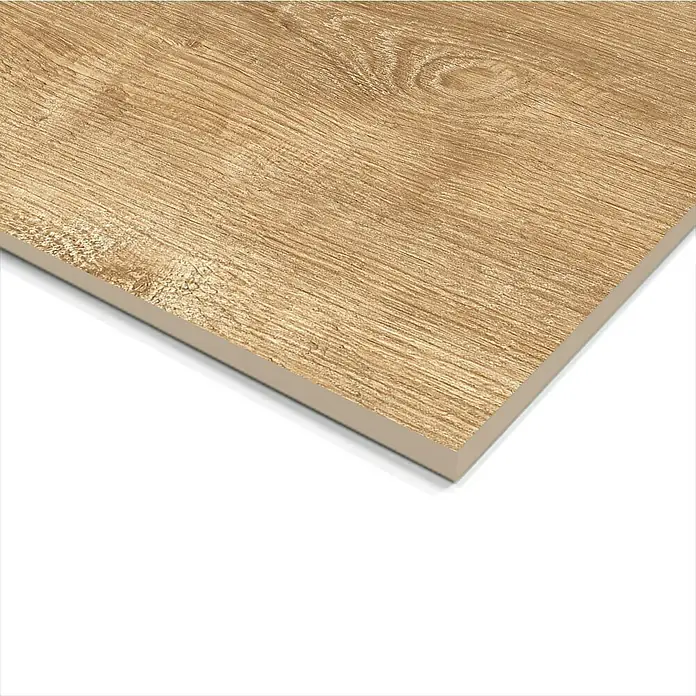 Atlas Concorde Solution Feinsteinzeugfliese Kortex Golden - 22,5 x 90 cm, Hellbraun, Matt - Nahaufnahme einer Keramikfliese in Holzoptik. Die Fliese hat eine helle Holzfarbe und eine deutliche Maserung.