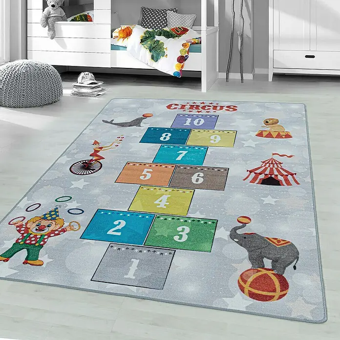 Kinderteppich Play 2909 - Grau, 170 x 120 cm, 100% Polyamide - Bunter Kinderzimmerteppich mit Zirkusmotiv und Zahlen von 1 bis 10 für lustige Hüpfspiele und spielerisches Lernen.