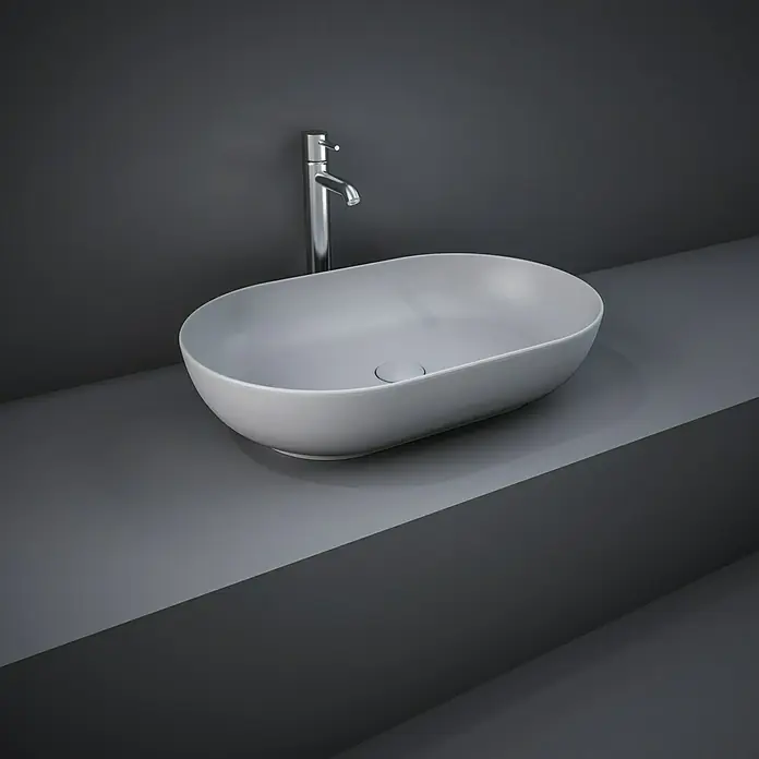 RAK Ceramics Feeling Aufsatzwaschbecken - 55 x 35 cm, Ohne Spezialglasur, Hahnloch: Ohne, Ohne Überlauf, Grau, Matt - Modernes Waschbecken-Design mit schlanker Armatur und glatter Oberfläche, ideal für stilvolle Badezimmer.\n