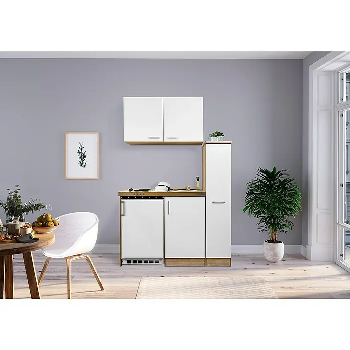 Respekta Miniküche Levin - Breite: 130 cm, Weiß, Mit Platten-Kochfeld - Ein stilvoller Küchenbereich mit weißen Schränken, einer kompakten Küchenzeile und passenden Geräten für ein modernes Wohnambiente.