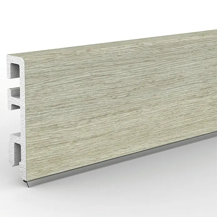 Sockelleiste Cubica 60 Groda - 250 cm x 13 mm x 60 mm - Ein detailliertes Bild einer Sockelleiste in Holzoptik.