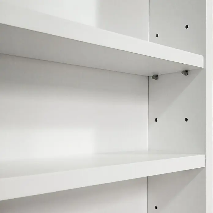 Artysan Armario con espejo - An x Al: 90 x 65 cm, Plástico, Blanco - Primer plano de una estantería blanca con estantes ajustables, ideal para organizar y guardar objetos.
