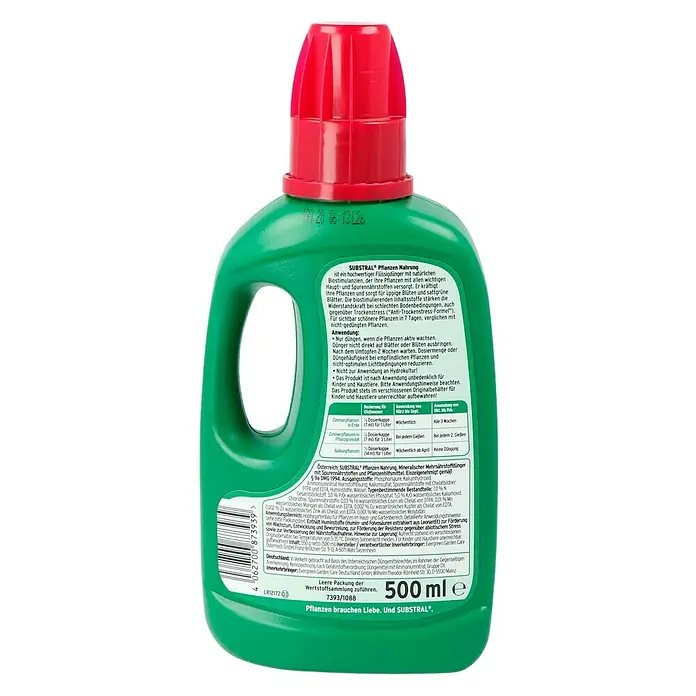 Substral Universaldünger - 500 ml - SUBSTRAL Pflanzennahrung in einer grünen Flasche mit roter Kappe. Flüssigdünger für üppige Blüten und sattgrüne Blätter.