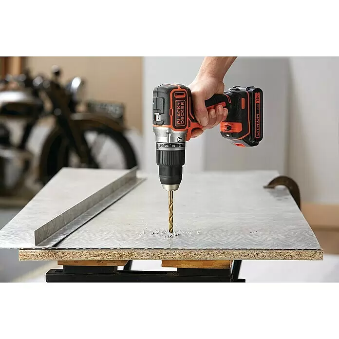 Black+Decker Akku-Schlagschrauber BL188N-XJ - 18 V, Ohne Akku - Anwendungsbeispiel