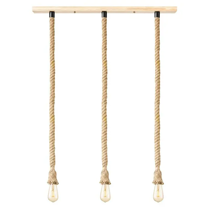 Home Sweet Home Pendelleuchte LeonardoHöhe: 130 cm - Ein rustikaler Hängeleuchter mit drei Seilen und Edison-Glühbirnen, befestigt an einem hölzernen Deckenbalken. Perfekt für ein stilvolles Ambiente.