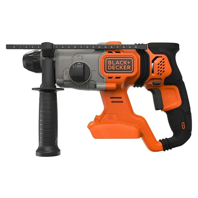 Black+Decker Akku-Kombihammer BCD900B-XJ18 V, Ohne Akku, 1,2 J - Abbildung eines Black+Decker Akku-Bohrhammers, einem Werkzeug für Heimwerker und Profis. Es ist robust und für verschiedene Bohrarbeiten geeignet.