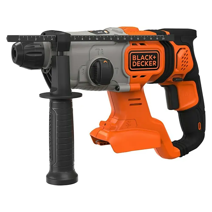 Black+Decker Akku-Kombihammer BCD900B-XJ - 18 V, Ohne Akku, 1,2 J - Ein detailliertes Bild einer Black+Decker Bohrmaschine, die sich durch ihre orangefarbenen und grauen Akzente auf schwarzem Hintergrund auszeichnet.