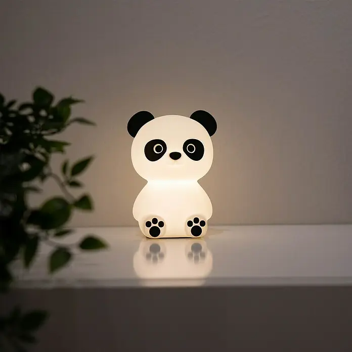 MegaLight LED-Nachtlicht PADDY PANDA - Weiß/Schwarz, L x B x H: 9 x 9 x 12 cm, RGBW, PADDY PANDA - Panda-Nachtlicht: Niedliche Panda-Lampe für Kinderzimmer oder als dekoratives Element, das ein sanftes, beruhigendes Licht verbreitet.