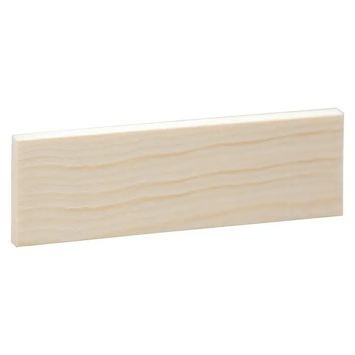 Rechteckleiste210 x 1 x 3 cm, Kiefer - Nahaufnahme eines rechteckigen, unbehandelten Kiefernleistenstücks mit sichtbarer Maserung, ideal für DIY-Projekte und Innenausbau.