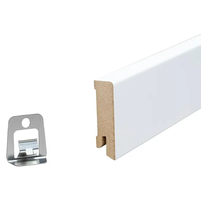 Sockelleiste - 240 x 1,6 x 5,8 cm, MDF, Weiß - Weiße Sockelleiste mit dazugehöriger Befestigungsclip für eine einfache und sichere Installation. Ideal für moderne Wohnräume.