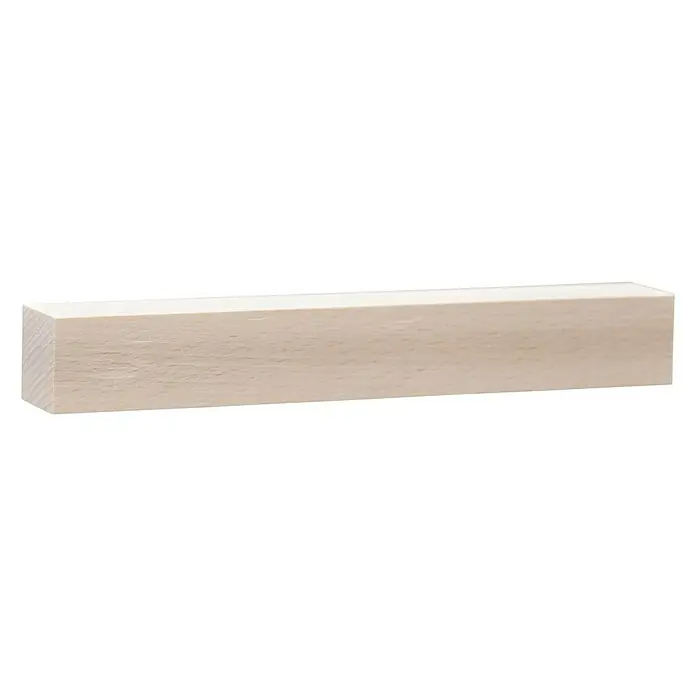 Quadratleiste - 100 cm x 40 mm x 40 mm, Buche - Nahaufnahme eines unbehandelten hellen Holzklotzes, der die natürliche Maserung und die rechteckige Form hervorhebt. Ideal für Bastel- und Bauprojekte.