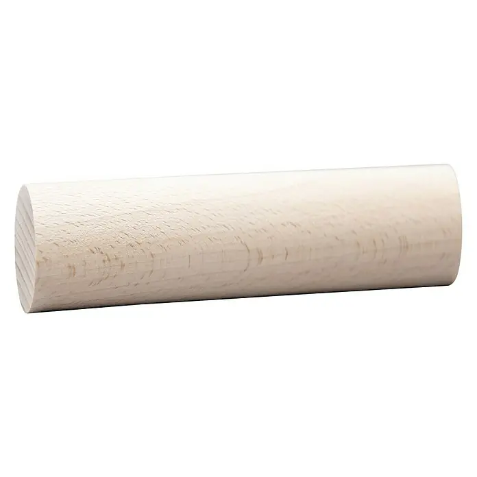 Rundstab I - Ø x L: 30 mm x 100 cm - Nahaufnahme eines hellen Holzrundstabes mit sichtbarer Maserung auf schwarzem Hintergrund.