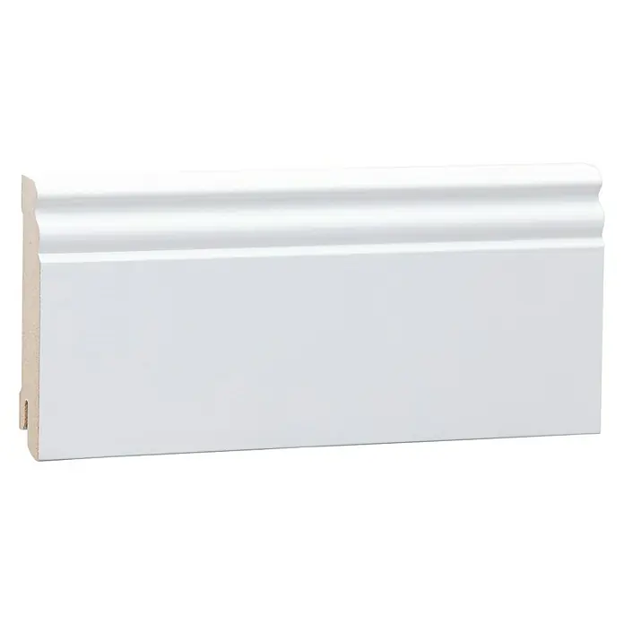 Sockelleiste - 244 x 1,8 x 9,6 cm, MDF, Beschichtet, Profiliert - Eine weiße Fußleiste. Das Produkt ist schlicht und modern gestaltet und eignet sich ideal für jeden Raum.