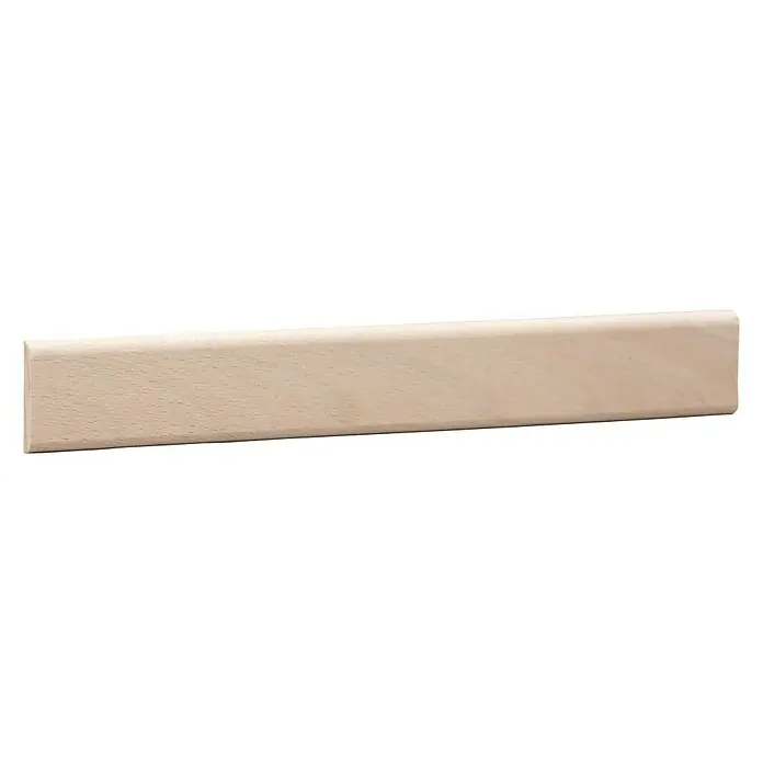 Abschlussleiste - 100 cm x 30 mm x 5 mm, Buche - Nahaufnahme einer hellen, unbehandelten Holzfußleiste. Ideal für DIY-Projekte und Renovierungen, um einen natürlichen Look zu erzielen.