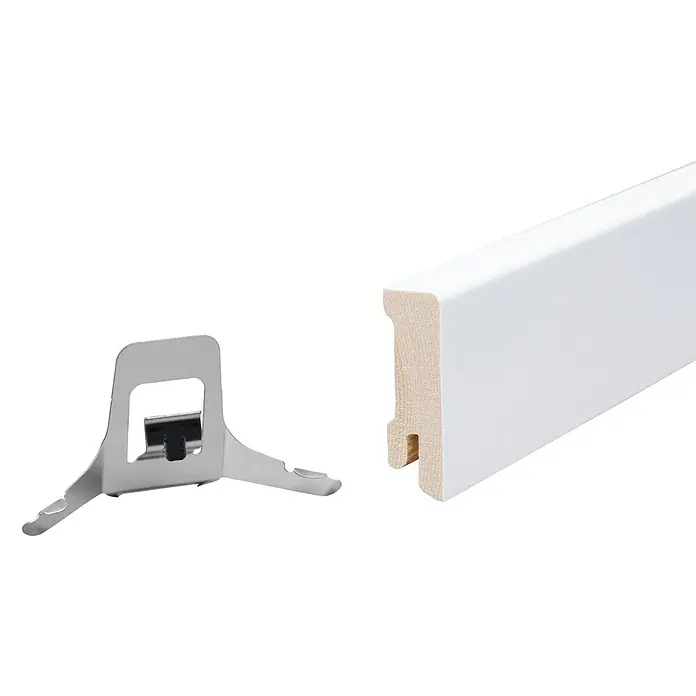Sockelleiste - 240 cm x 16 mm x 40 mm, Fichte, Lackiert, Weiß - Weiß lackierte Sockelleiste aus Holz mit Clip zur einfachen Montage. Ideal für moderne Inneneinrichtung und Renovierungsprojekte.