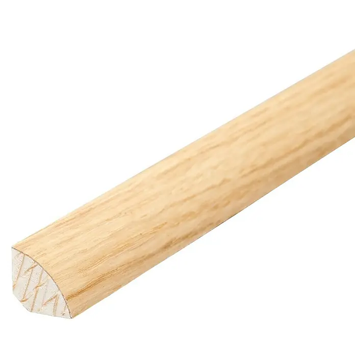 Viertelstab - 240 x 1,4 x 1,4 cm, Eiche Hell - Holzviertelstab mit einer hellen Holzmaserung, ideal für Sockelleisten oder dekorative Zwecke. Präzise gefertigt für ein sauberes Finish.