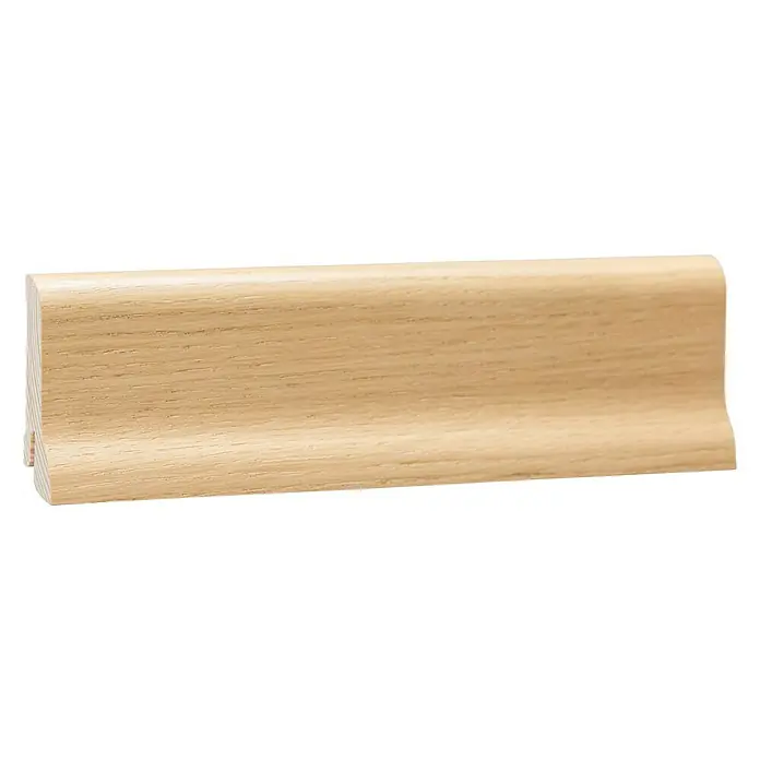 Sockelleiste - 240 x 2,2 x 6 cm, Eiche hell - Eine einzelne, helle Holzfußleiste, die sich ideal für jedes Zuhause eignet. Perfekt für die Fertigstellung von Räumen.