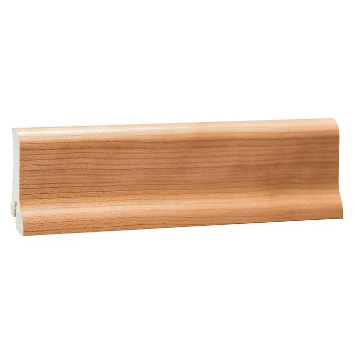 Sockelleiste - 240 x 2,1 x 6 cm, Kirsche - Eine Sockelleiste aus hellem Holz mit abgerundeten Kanten. Ideal für stilvolle Übergänge zwischen Wand und Boden.