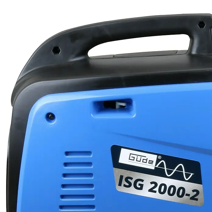 Güde Stromerzeuger 2000-2 - 2 kW, Tankvolumen: 4,1 l, Verbrauch: 0,91 l/h - Detailaufnahme eines Güde ISG 2000-2 Stromerzeugers in Blau und Schwarz mit Tragegriff und Lüftungsschlitzen.