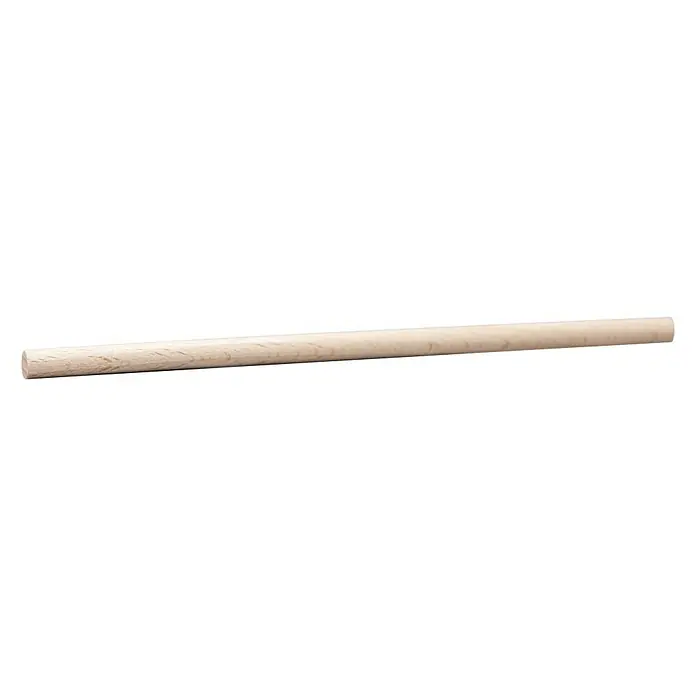 Rundstab I - Ø x L: 8 mm x 1 m, Buche, Glatt - Ein langer, runder Holzstab liegt vor einem schwarzen Hintergrund. Der Holzstab ist hellbraun und hat eine glatte Oberfläche.