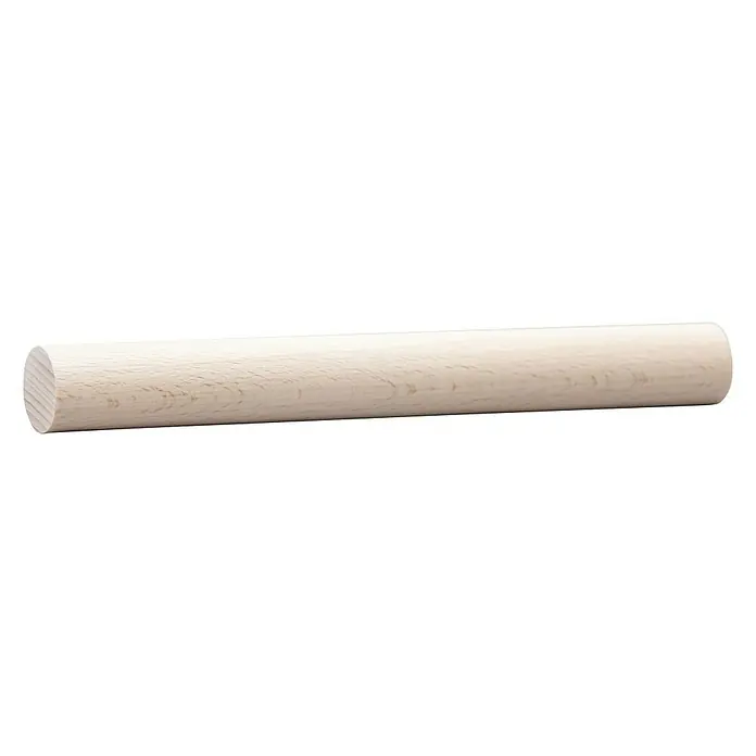 Rundstab I - Ø x L: 2,8 x 240 cm, Buche - Ein heller, unbehandelter Rundholzstab liegt horizontal vor einem schwarzen Hintergrund. Ideal für Bastelprojekte und Heimwerker.
