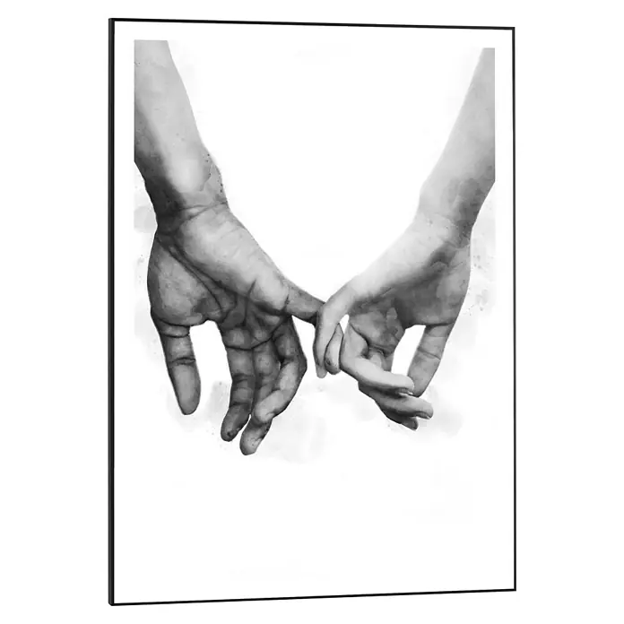 Reinders Bild Slim Frame BlackPinkies, B x H: 50 x 70 cm - Schwarz-Weiß-Bild eines gerahmten Drucks von zwei sich berührenden Händen, ein Symbol für Liebe, Partnerschaft und Verbindung.