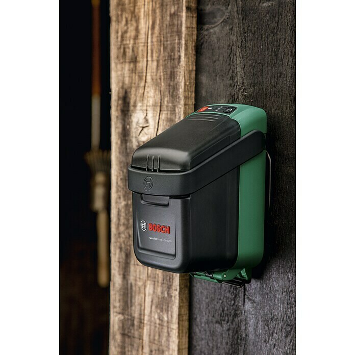 Bosch Pompa a batteria per acqua piovana GardenPump 18V-2000