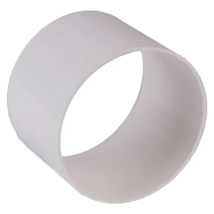 Air-Circle Schlauchverbinder - Durchmesser: 100 mm, Kunststoff - Nahaufnahme eines weißen Rohrverbinders auf schwarzem Hintergrund. Ein einfaches, aber essentielles Detail für Sanitärinstallationen.