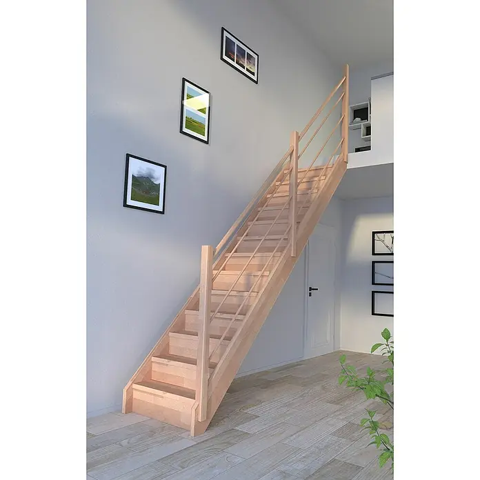 Starwood Raumspartreppe Mykonos - Breite: 85 cm, Buche, Geschosshöhe: 280 cm, Gerade, Montageseite Geländer: Rechts, Designgeländer Holz/Holz, Mit Setzstufen - Einladende Innentreppe aus hellem Holz mit Geländer und drei gerahmten Bildern an der Wand für ein stilvolles Zuhause.