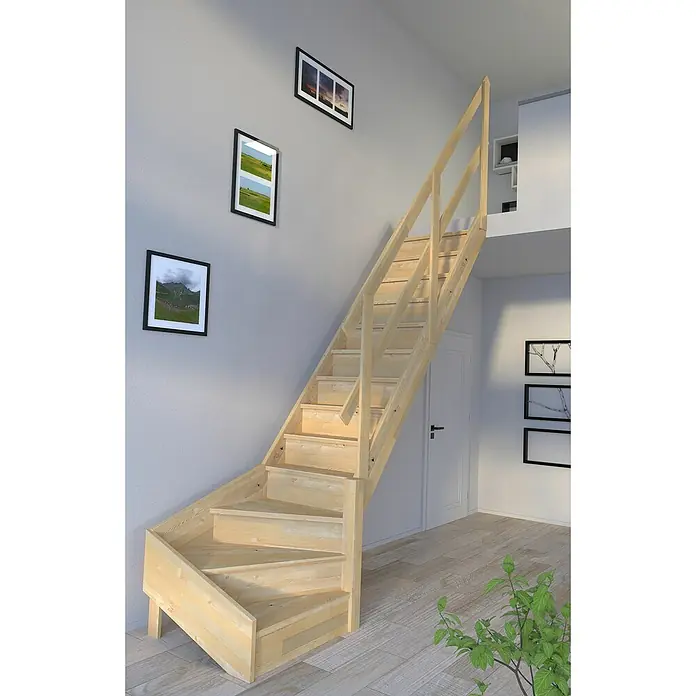 Starwood Raumspartreppe Korfu - Breite: 79 cm, Fichte, Geschosshöhe: 300 cm, 1/4-gewendelt rechts, Montageseite Geländer: Wahlweise links/rechts, Geländer Holz, Mit Setzstufen - Helle Holztreppe mit Geländer in einem modernen Haus. Die Treppe führt nach oben und wird von natürlichem Licht beleuchtet.