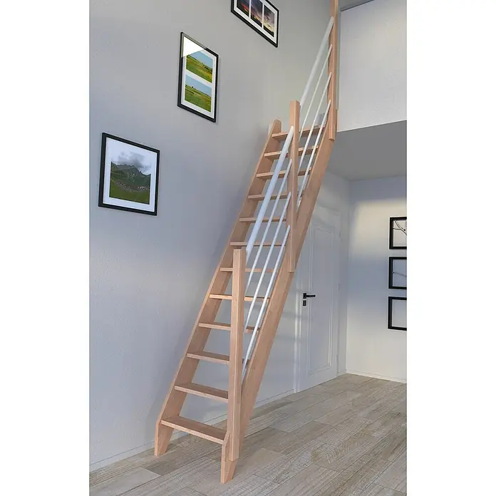Starwood Raumspartreppe Buche 3000Breite: 60 cm, Buche, Material Handlauf: Edelstahl, Weiß, Montageseite Geländer: Rechts, Geschosshöhe: 279,5 cm - Eine helle Holztreppe mit weißen Geländern fügt sich perfekt in den modernen Wohnraum ein und bietet eine platzsparende Lösung.