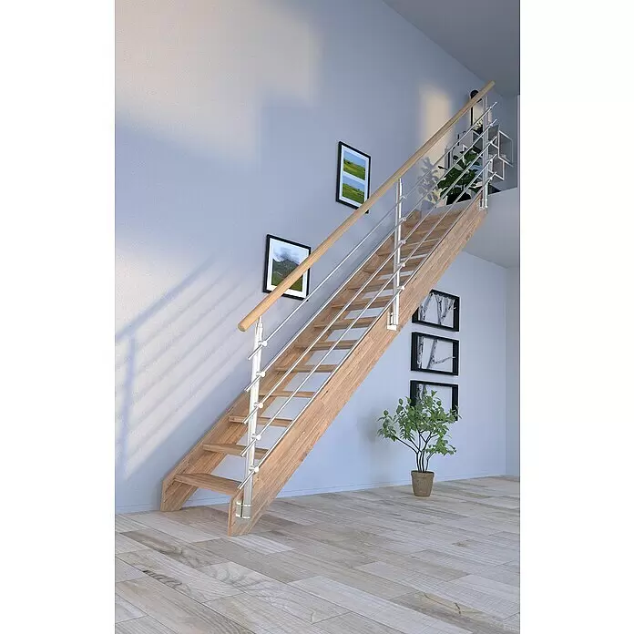 Starwood Raumspartreppe Mykonos - Breite: 85 cm, Eiche, Geschosshöhe: 280 cm, Gerade, Montageseite Geländer: Wahlweise links/rechts, Designgeländer Edelstahl, Ohne Setzstufen - Moderne Treppe aus hellem Holz mit Metallgeländer in einem hellen Innenraum.