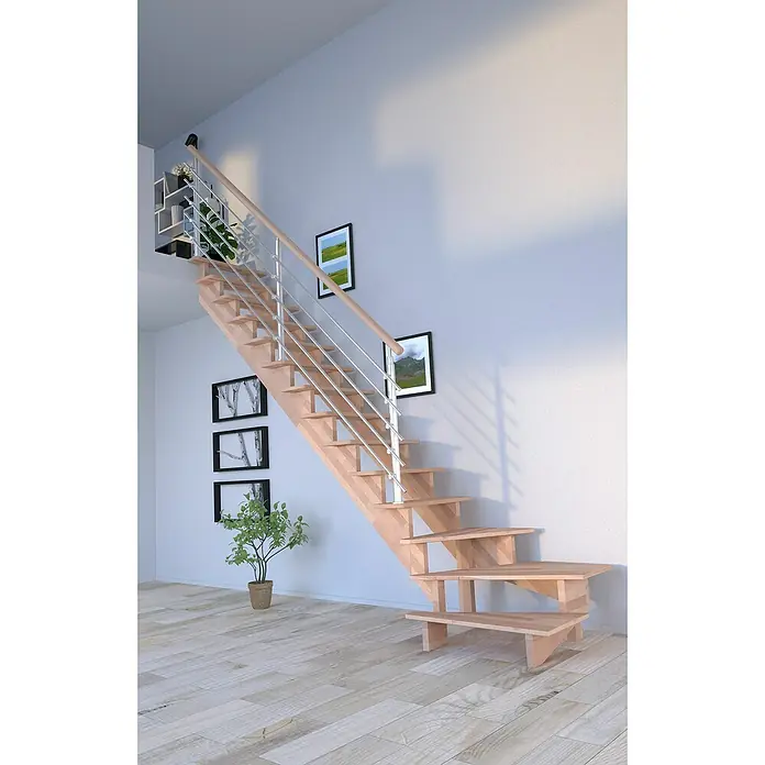 Starwood Raumspartreppe Lindos - Breite: 100 cm, Buche, Geschosshöhe: 300 cm, 1/4-gewendelt links, Montageseite Geländer: Wahlweise links/rechts, Designgeländer Edelstahl, Ohne Setzstufen - Helle Holztreppe mit Metallgeländer und moderner Einrichtung. Die Treppe fügt sich nahtlos in das helle, moderne Raumdesign ein.