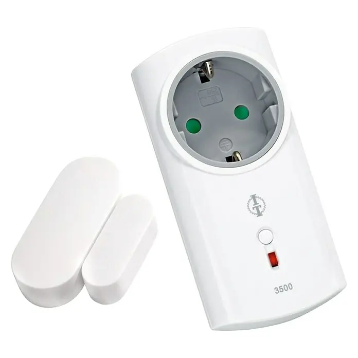 Intertechno Funk-Magnetschalter ITM-200 Set mit Funk-Zwischenstecker ITLR-2300 - Weiß - Das Bild zeigt einen weißen Smart Plug mit einem dazugehörigen Türsensor auf einem schwarzen Hintergrund. Der Smart Plug hat eine EU-Steckdose.