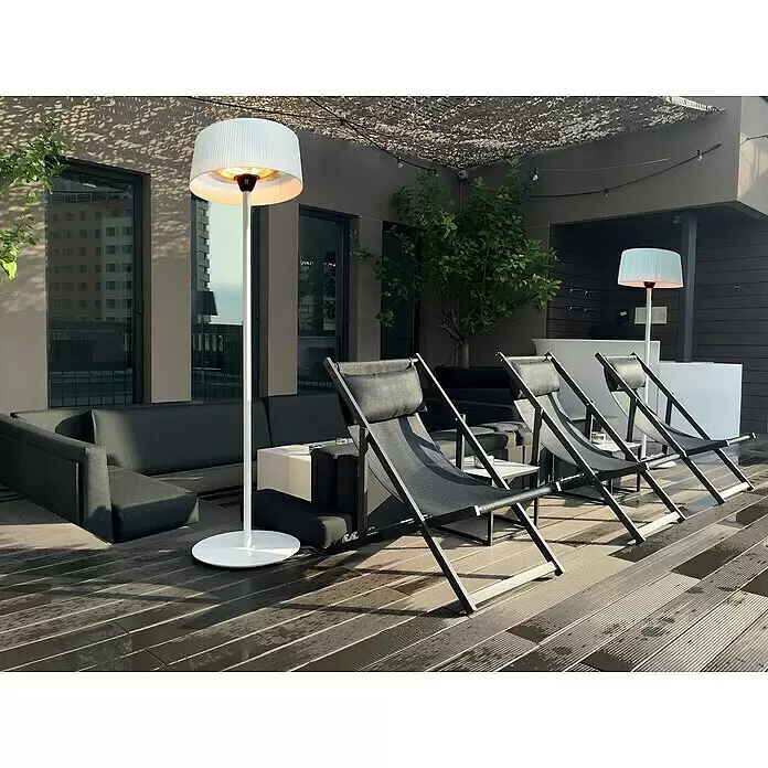 Sunred Halogen-Heizstrahler Artix - Höhe: 224 cm, Leistung: 2.100 W, Weiß - Stimmungsaufnahme
