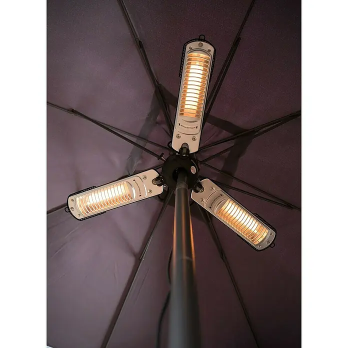 Sunred Halogen-Heizstrahler Parasol - Durchmesser: 45,5 cm - 100 cm, 2.000 W, Schwarz - Unteransicht eines Sonnenschirms mit drei befestigten Infrarotstrahlern, die angenehme Wärme spenden. Perfekt für kühle Abende im Freien.