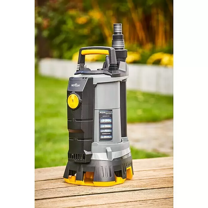 Neptun Schmutzwasserpumpe NSP-E 70 SENSOR - 700 W, Max. Fördermenge: 17.600 l/h, Eintauchtiefe: 5 m - NEPTUN AQUASENSOR Schmutzwasser-Tauchpumpe in Schwarz, Grau und Gelb. Verfügt über einstellbare Auto-Start- und Pumpenstopp-Pegel.