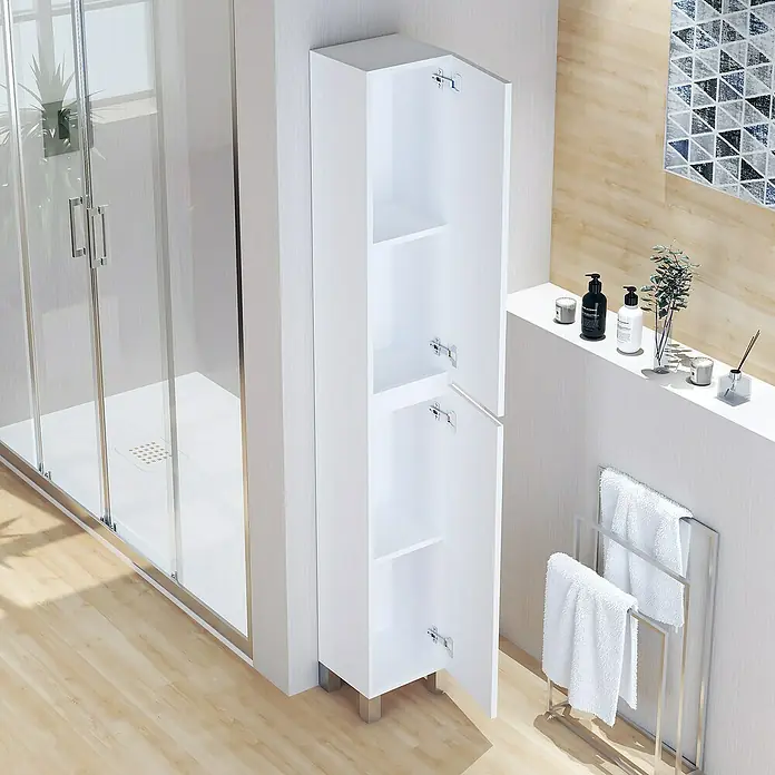 Artysan Armario alto de baño Inca - 24,6 x 26,5 x 173 cm, Blanco - Un armario de baño blanco con dos estantes abiertos, situado junto a una ducha y un toallero.