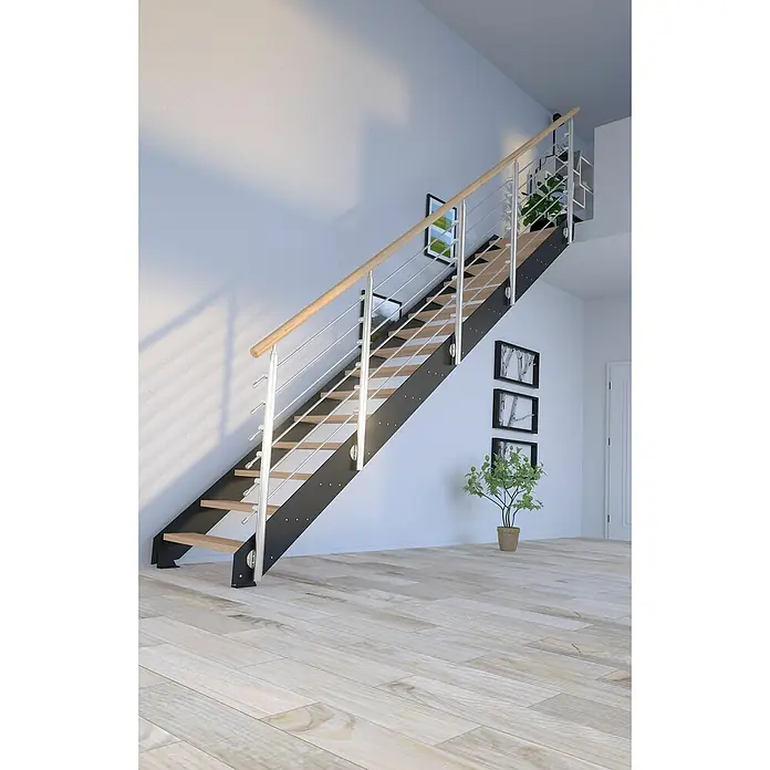 Starwood Wangentreppe KosFarbton Metall: RAL 9005, Breite: 108 cm, Eiche, Geschosshöhe: 260 cm - 320 cm, Gerade, Designgeländer unbehandelt, Stufen unbehandelt - Elegante Treppe mit Holzstufen, schwarzem Geländer und silbernen Edelstahlseilen für ein modernes Ambiente. Ein echter Blickfang im Raum.