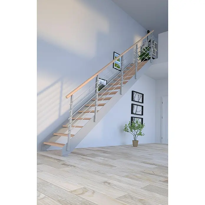 Starwood Wangentreppe Kos - Farbton Metall: RAL 9006, Breite: 87 cm, Buche, Geschosshöhe: 260 cm - 320 cm, Gerade, Metallgeländer pulverbeschichtet, Stufen unbehandelt - Moderne Treppe mit Holzstufen und Metallgeländer in einem hellen Raum. Das Design kombiniert Funktionalität mit zeitgemäßer Ästhetik und Eleganz.