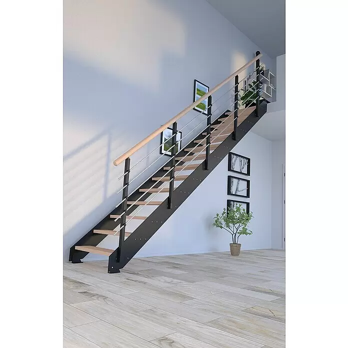 Starwood Wangentreppe Kos - Farbton Metall: RAL 9005, Breite: 87 cm, Buche, Geschosshöhe: 240 cm - 300 cm, Gerade, Metallgeländer pulverbeschichtet, Stufen farblos geölt - Stimmungsaufnahme