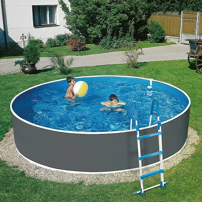 myPool Stahlwand-Pool New Splash - Ø x H: 355 x 90 cm, Grau, Weiß, 7.800 l - Ein runder Pool mit zwei spielenden Kindern und einer Leiter im Garten.