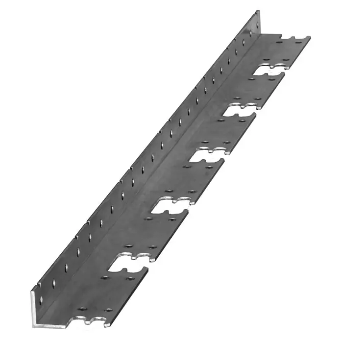 BRIGX Winkel - L x B x H: 596 x 40 x 20 mm, Passend für: Stabmatten - Ein detailliertes Bild eines verzinkten Stahlschienensystems mit gestanzten Löchern und Aussparungen, das für strukturelle Anwendungen konzipiert ist.