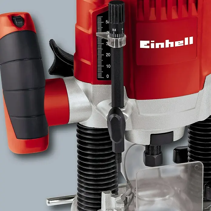 Einhell Fresadora eléctrica TC-RO 1155 E - 1.100 W, 11.000 r.p.m. - 30.000 r.p.m., Diámetro del portaherramientas: 6 mm - 8 mm - Detalle de una fresadora Einhell con ajuste de profundidad y mango ergonómico. Ideal para trabajos de carpintería.