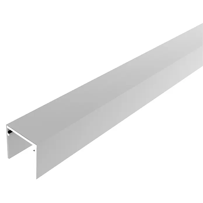 U-Profil - L x H: 200 cm x 16 mm, Geeignet für: Stegplatten, Aluminium - Nahaufnahme eines Aluminiumprofils in U-Form, ideal für Glaspaneele oder LED-Streifen, präsentiert auf schwarzem Hintergrund.